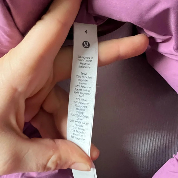 Lululemon Lilac Purple Wunder Puff Cropped Jacket, size 4 - Picture 12 of 14